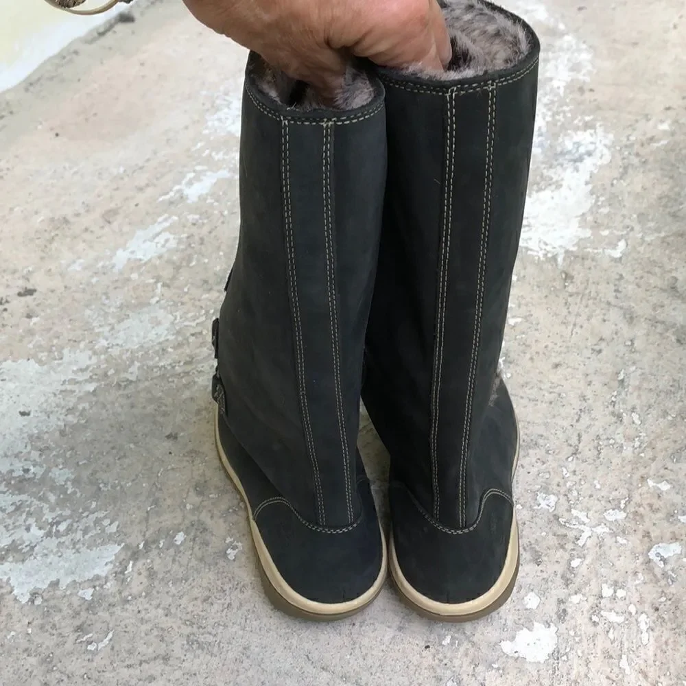 Timberlands   suede boots